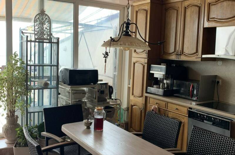 Эллинг у моря