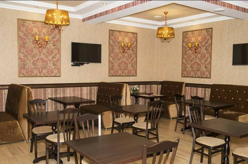 Отель «Лазурное окно»