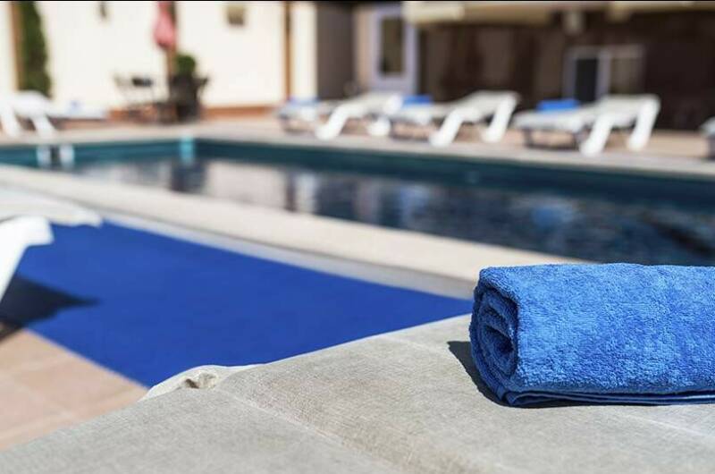 Отель «Лазурное окно»