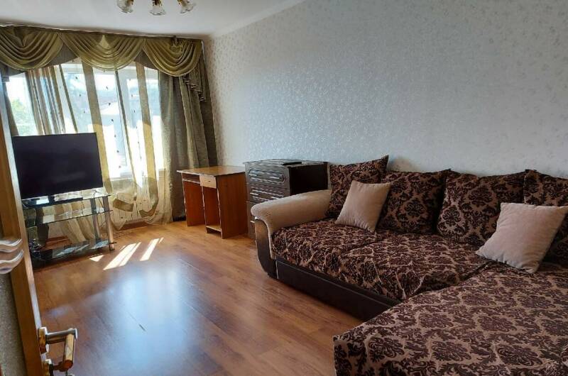 Двухкомнатная квартира на Победы 152