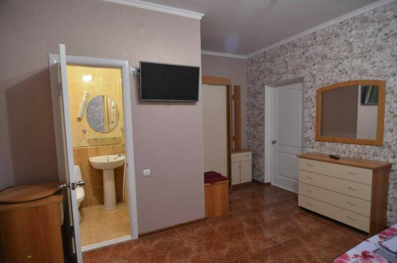 Частный дом «Ани-Верона»