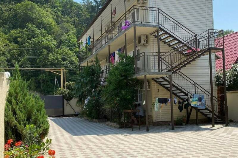 Частный сектор «Дом у реки»