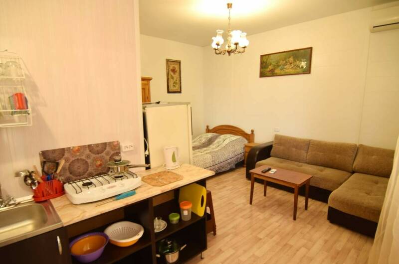 Гостевой дом «Квартирки у моря» (кухня в номере)