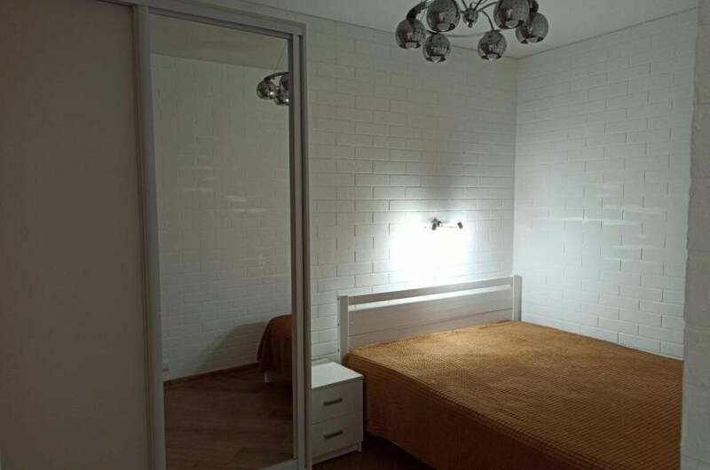 Двухкомнатная квартира на Демократической