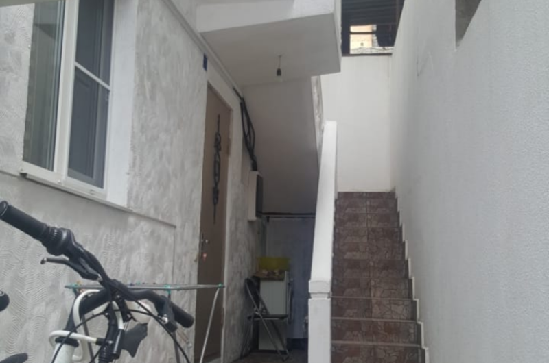 Двухкомнатная квартира на Демократической