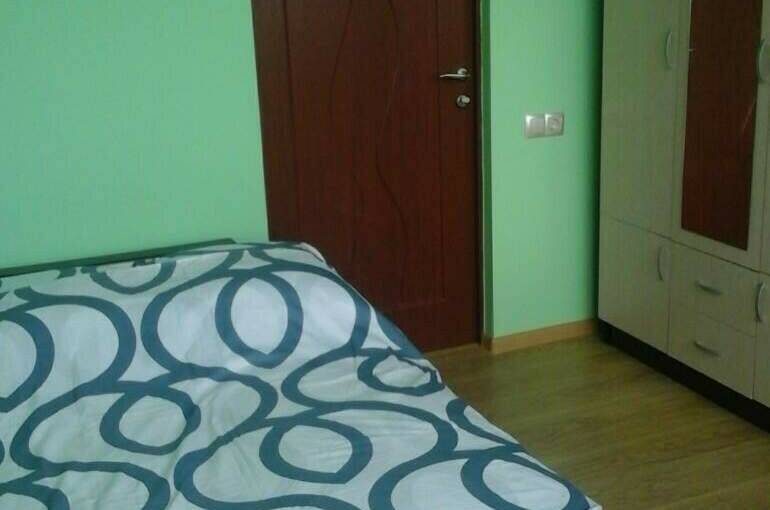 2-х комнатная квартира на Единства 1А