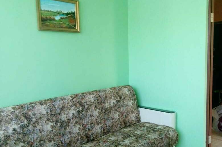 2-х комнатная квартира на Единства 1А