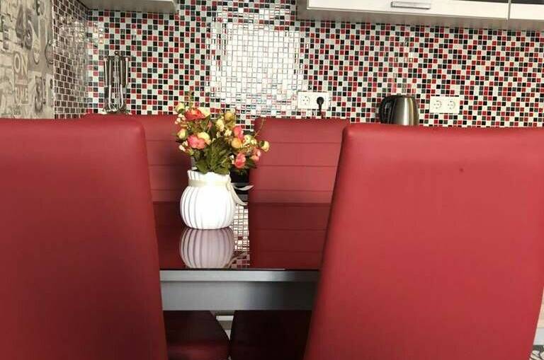 Апартаменты на Единства 1А