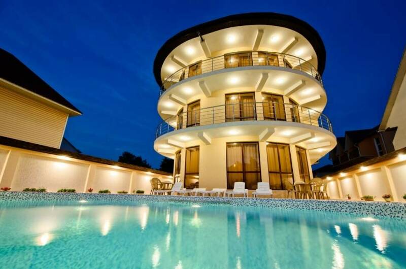 Отель «Континент»