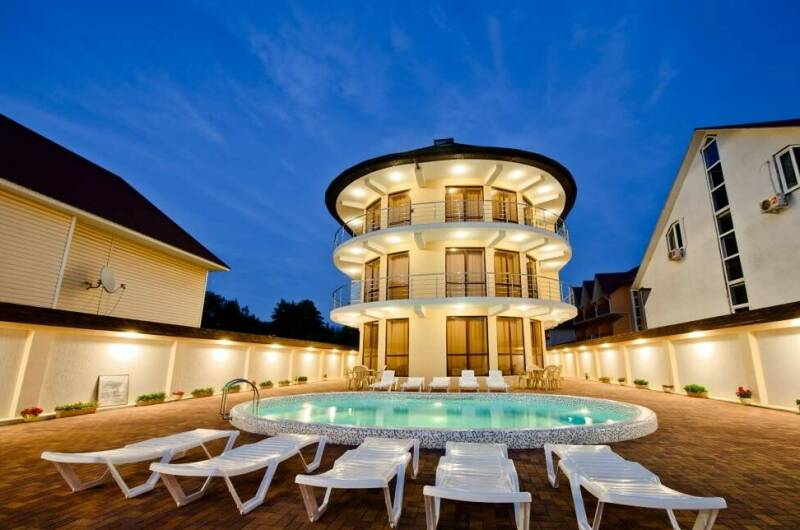 Отель «Континент»