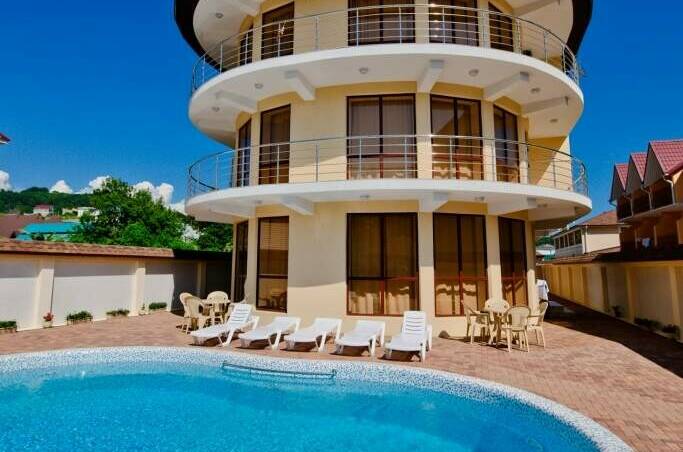 Отель «Континент»