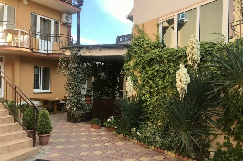 Гостевой дом «С Дельфинами» корп.1