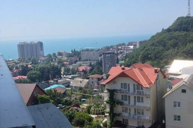 Двухкомнатная в «Высотке» на Партизанской