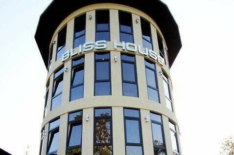 Отель «Bliss House»