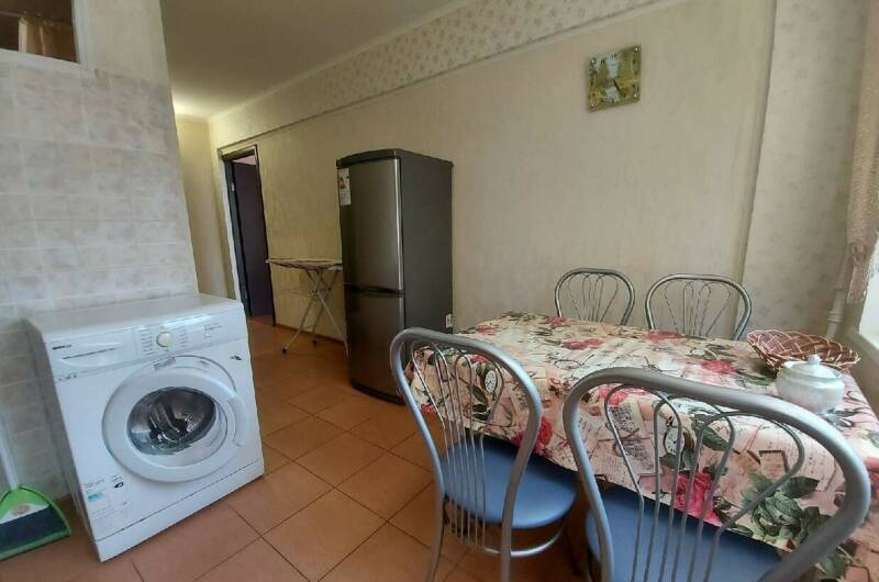 Однокомнатная на Победе