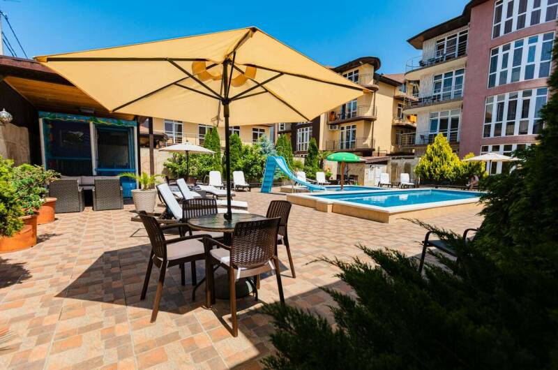 Гостиница «ДиКрис»