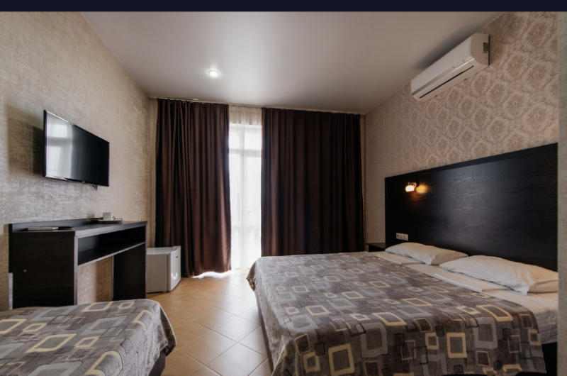 Отель «Лаура»