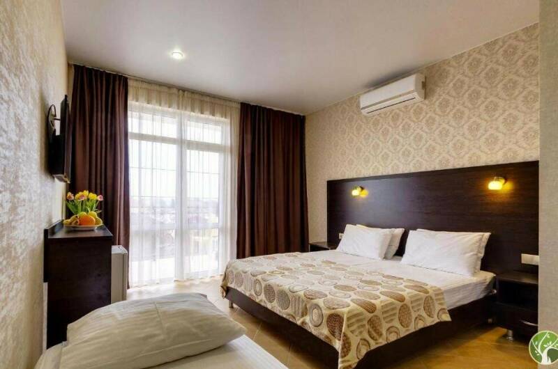 Отель «Лаура»