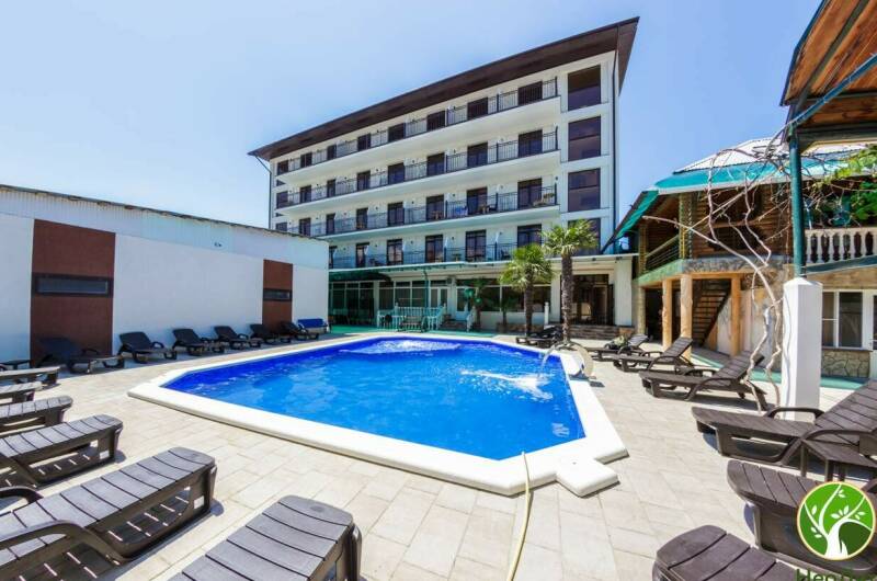 Отель «Лаура»