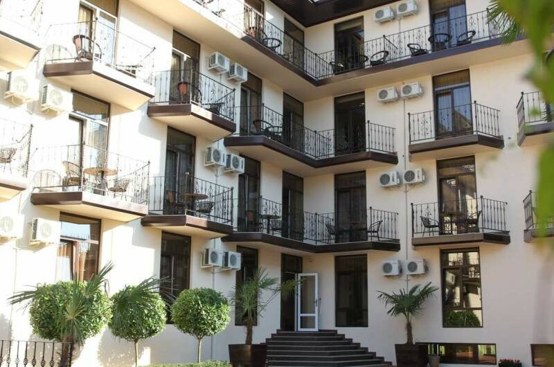 Отель «Seven» (бывш. «Лазаревское»)