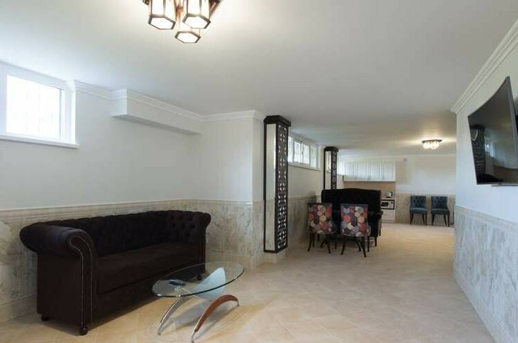 Отель «Seven» (бывш. «Лазаревское»)