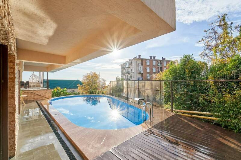 Апартаменты с бассейном