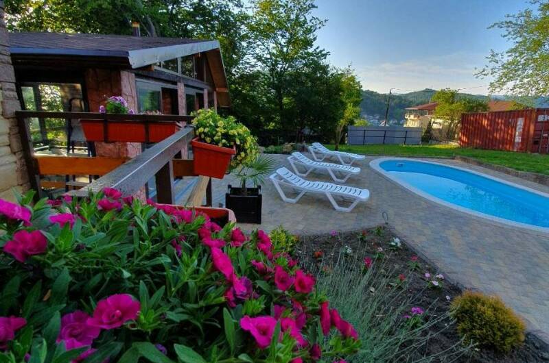 ЭкоДомик у моря с бассейном