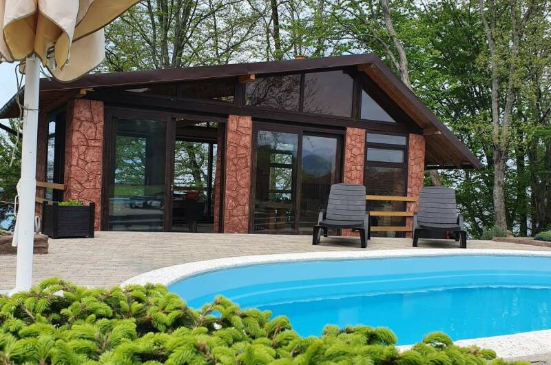 ЭкоДомик у моря с бассейном