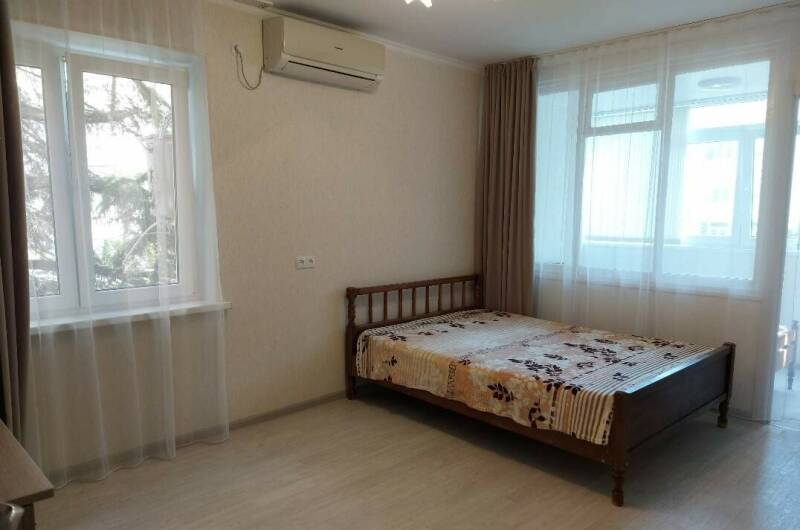 Однокомнатная на Победе