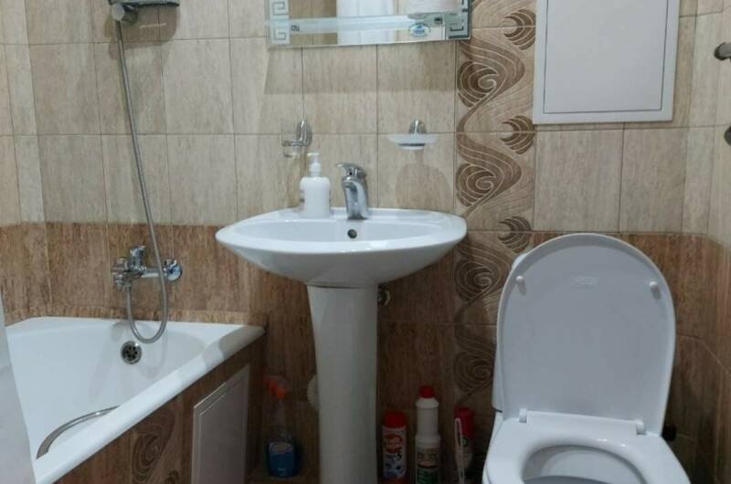 Однокомнатная на Победе