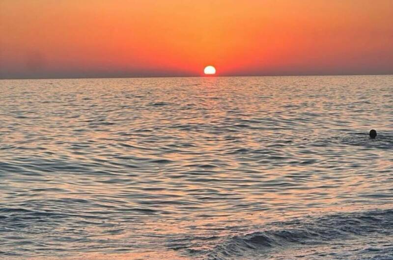 Апартаменты с бассейном и балконом