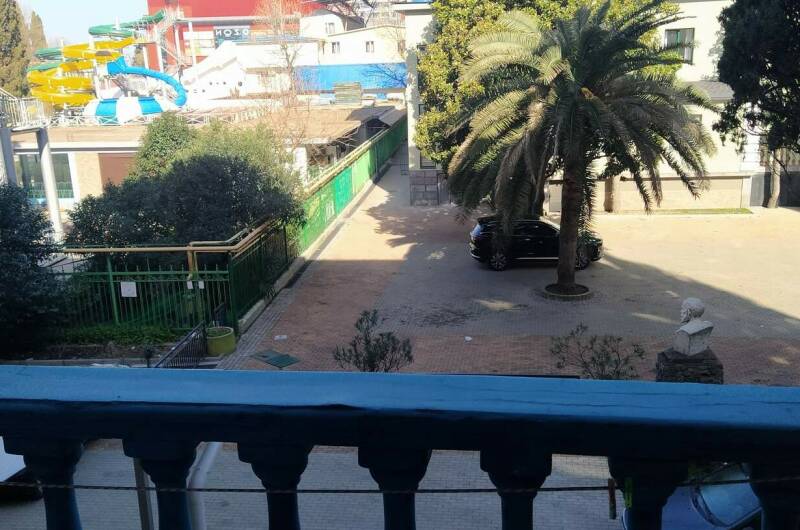 Апартаменты с двуспальной кроватью на 1−3 человека