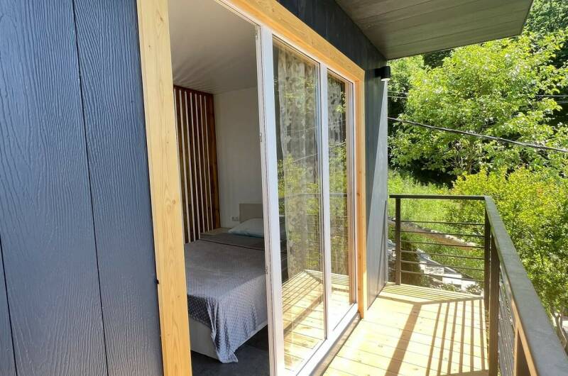 Комплекс коттеджей «Лесной рассвет у моря»