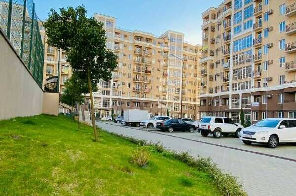 Однокомнатная квартира на Калараша 64