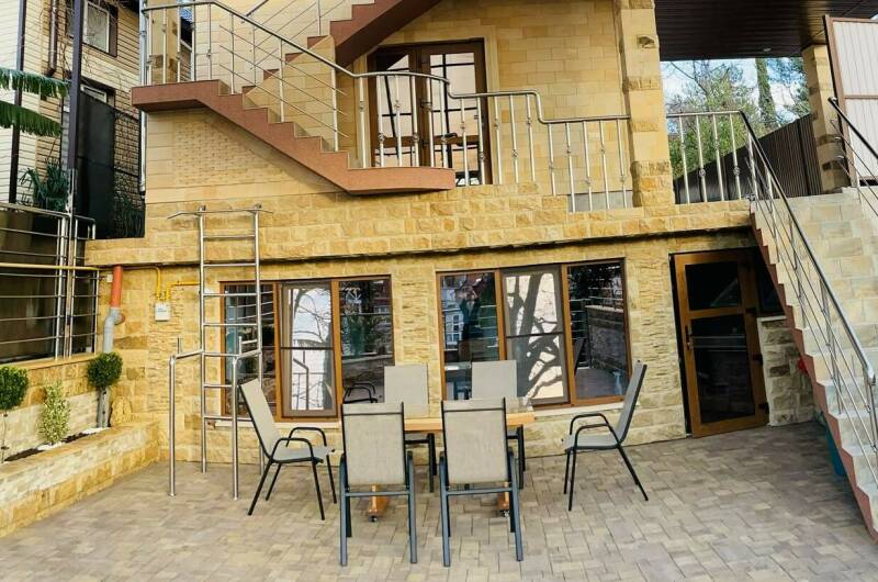 Квартира под ключ в частном доме с отдельным вход